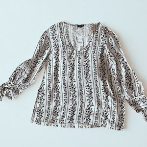 Ann Taylor Black and White Floral Blouse